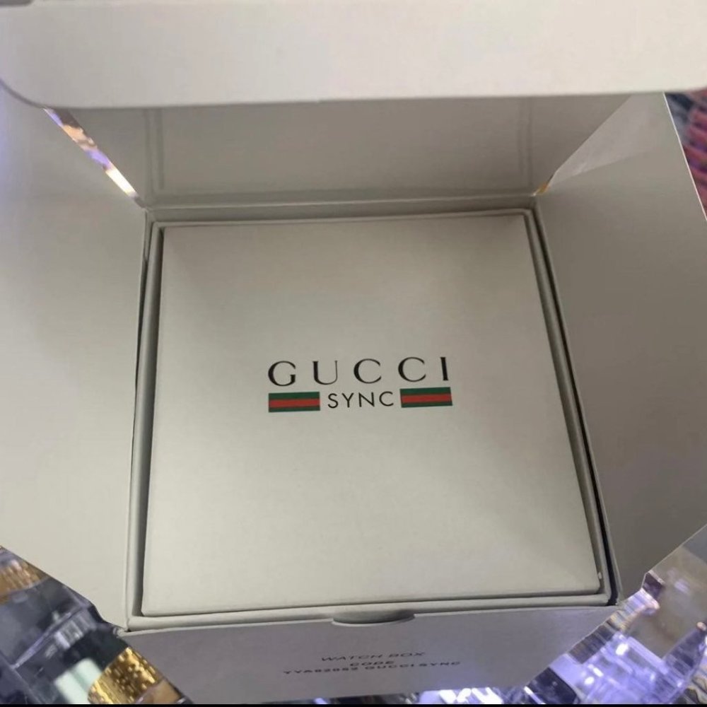 BRAND NEW! GUCCI 46MM WATCH W/ BOX! - Picture 4 of 6